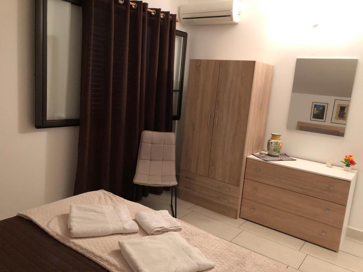 Royal Bay Apartment 체팔루 외부 사진